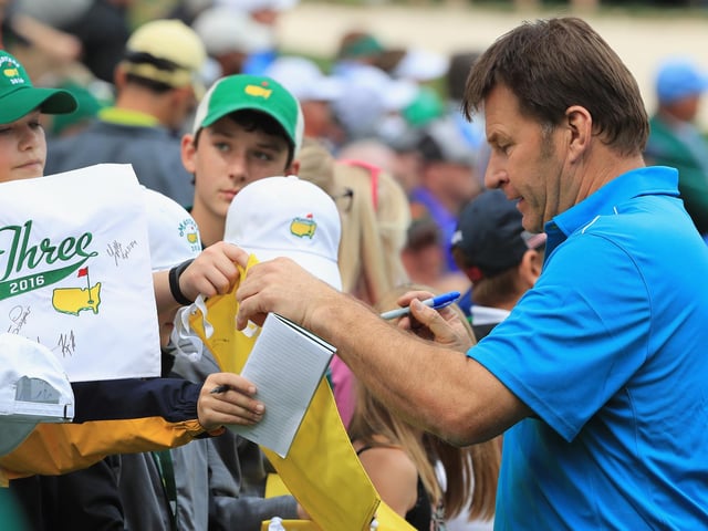 17. Which multiple Masters champion never held the 54-hole lead?
a) Ben Hogan; b) Nick Faldo; c) Ben Crenshaw