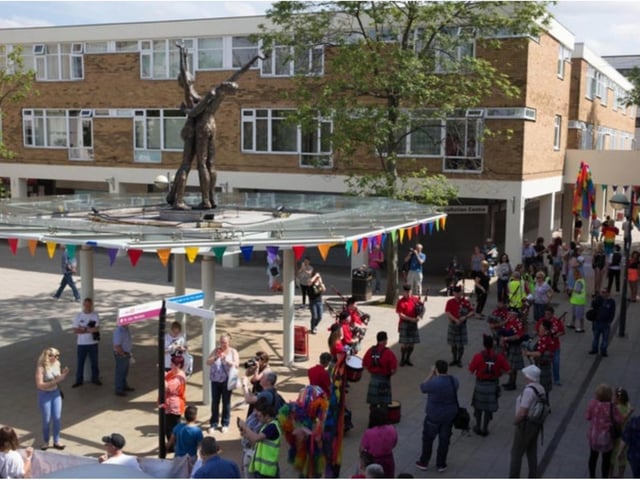 Perhaps Doncaster's most famous statue, the iconic and risque Lovers' Statue was the centrepiece of the Arndale Centre for decades but now sits in Waterdale.