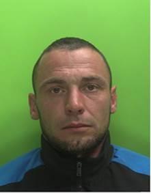 A Nottingham man who pleaded guilty to theft and fraud by false representation has been jailed for 16 weeks.
Gareth Gilson, 37, of Minver Crescent, was arrested after officers were called to Wootton Close, Bilborough, on Tuesday 31 March when a District Nurse’s car was reported to have been broken in to.
Gilson pleaded guilty to taking a laptop and bank cards from the car, as well as using the cards to purchase items from shops across the county.

He was jailed on Friday 3 April 2020.