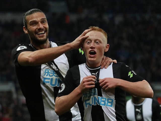 Everton are keeping tabs on Newcastle United midfielder Matty Longstaff and could secure him for a nominal fee of about £400,000 amid his contract uncertainty. (Football Insider)
