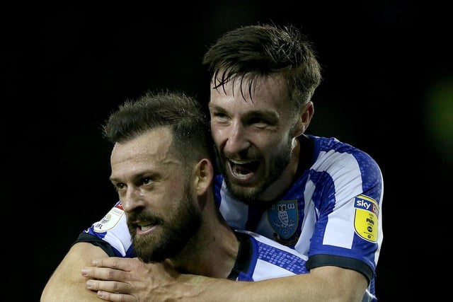 Sheffield Wednesday manager Garry Monk is reportedly confident that both Steven Fletcher and Morgan Fox will sign new contracts with the club, with the duo understood to be happy to stay. (Various)
