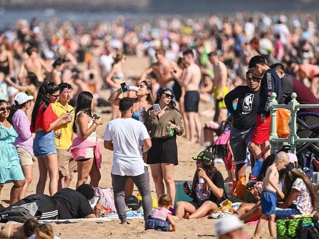 The crowds continued to swell at beaches such as Portobello, causing a lot of amazement and confusion as the Scottish people were meant to be socially distancing.