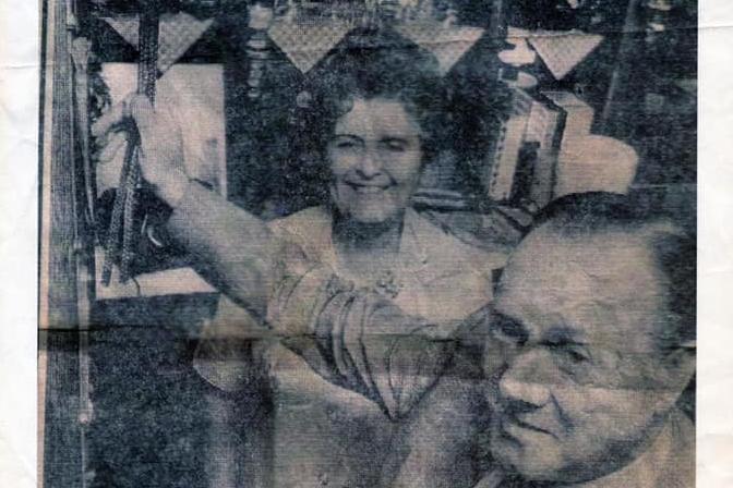 Peter and Dora Stevenson were landlord and landlady of the Dial Hotel in Mansfield Market Place from 1957 to 1978.