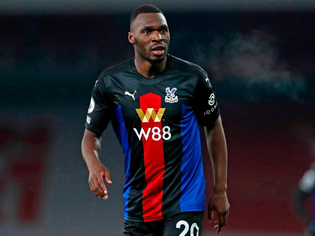Belgian striker Christian Benteke is expected to stay at Crystal Palace despite interest from Sam Allardyce's West Bromwich Albion. (Sky Sports)