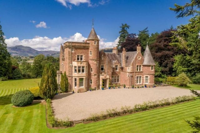 The Gart is described as "a handsome stone built Scots baronial country house" which dates back to 1835. Artist Stuart McAlpine Miller and wife Nikki bought the house and refurbished it. Available for sale for offers over 1,750,000 GBP by Savills