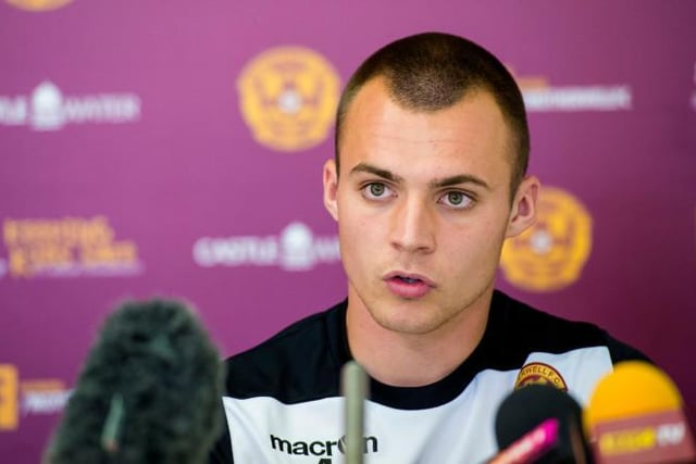 Liam Grimshaw says his new deal at Motherwell will take care of itself while he focuses on matters on the pitch (Daily Record)