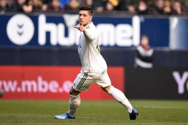 West Ham are interested in signing Real Madrid duo Luka Jovic and Mariano Diaz, and could make their move in January. Jovic could be available on loan, but Real would prefer a permanent exit for 27-year-old Diaz. (Defensa Central)

Photo: Juan Manuel Serrano Arce/Getty Images