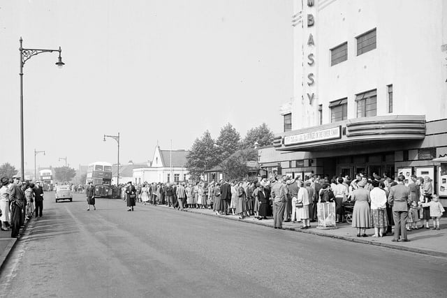 Queuing for a 'bob-a-head concert', featuring Caspar Cassado, Yehudi Menuhin and Louis Kenter, at Pilton's Embassy Cinema in 1958. Police had to turn away over 3,000 people from the concert.