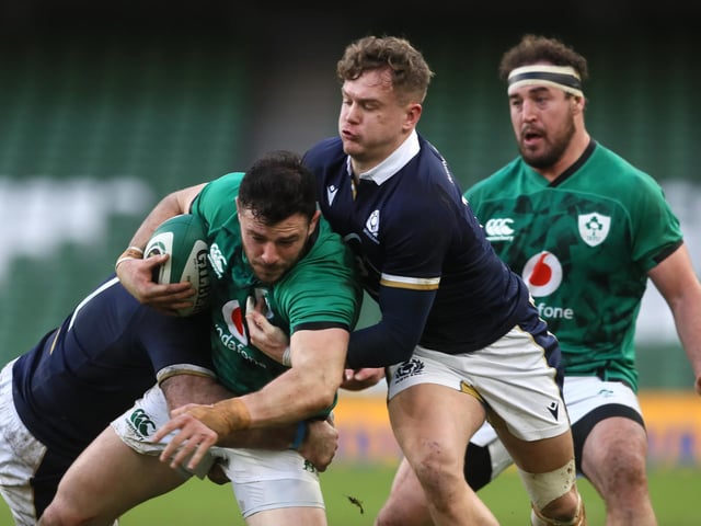The winger was outjumped by Robbie Henshaw for Ireland's first try by Keith Earls which swung momentum in the home side's favour. Few opportunities to attack with ball in hand. 5
