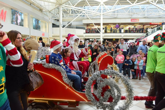 Look at the crowds which welcomed Santa to Hartlepool 4 years ago.