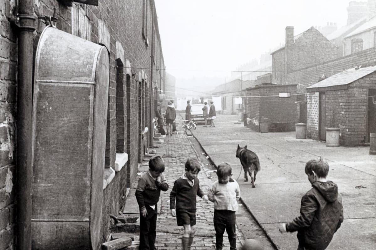 Sheffield retro: 29 nostalgic photos taking you back to the early 70s ...