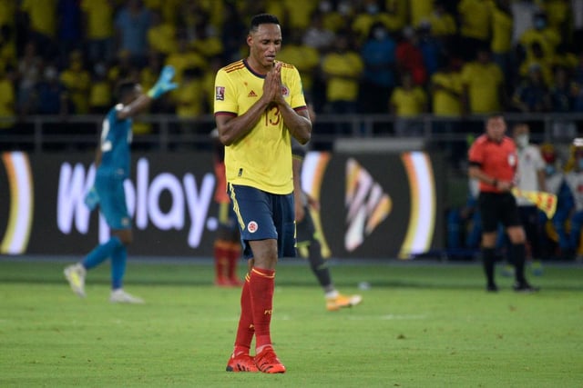 AC Milan are eyeing a 'juicy deal' for Everton defender Yerry Mina to replace Simon Kjaer, with their interest in the Colombian a longstanding one. (Calcio Mercato)

 (Photo by Guillermo Legaria/Getty Images)