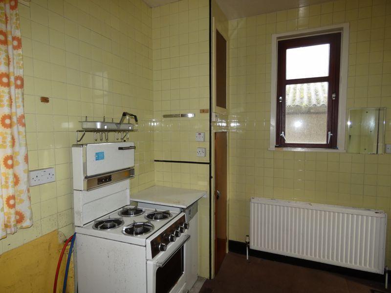 This three bedroom detached bungalow is on sale in Thurso, Caithness for offers in the region of £70,000. It has lots of original features and extremely high ceilings which will make for an excellent renovation project.
