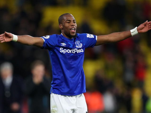Former Everton loanee Djibril Sidibe has played down speculation linking him with a move to Newcastle, Wolves and West Ham. He said: “For the moment, I am a player of Monaco. Unless the club tells me that it no longer counts on me, I do not see myself leaving right away.” (Foot Sur7 via HITC)