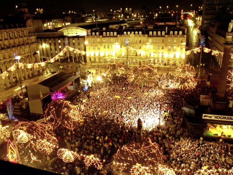 The crowd at George Square in 1990.