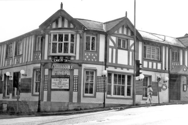 The Baltimore Diner, on Ecclesall Road South, Sheffield, at the junction with Carter Knowle Road, in September 1987. It has also been known as the Woodstock Diner, Woodstock and Macaw. Today it is the Prince of Wales pub.