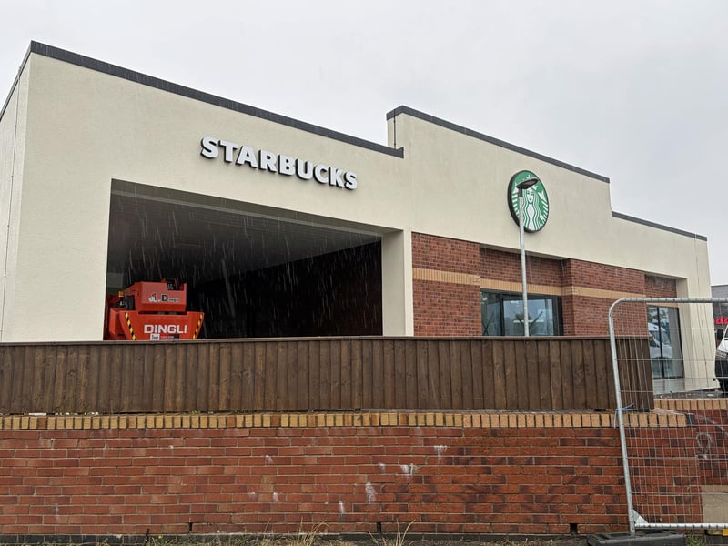 A new Starbucks drive-thru, which opened at Chesterfield’s Alma Leisure Park in September, has received a five-out-of-five hygiene score following an inspection carried out on September 22.