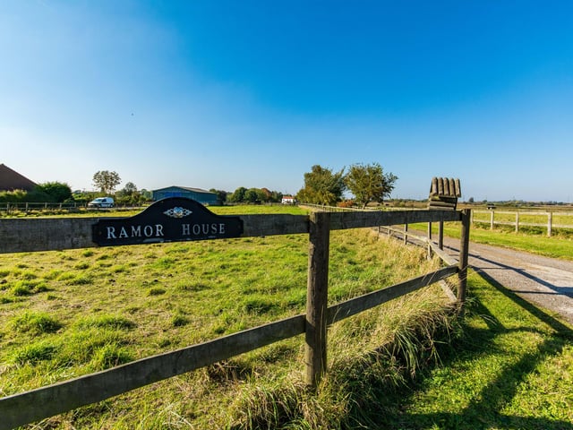 The property has grade 1* arable land paddocks.