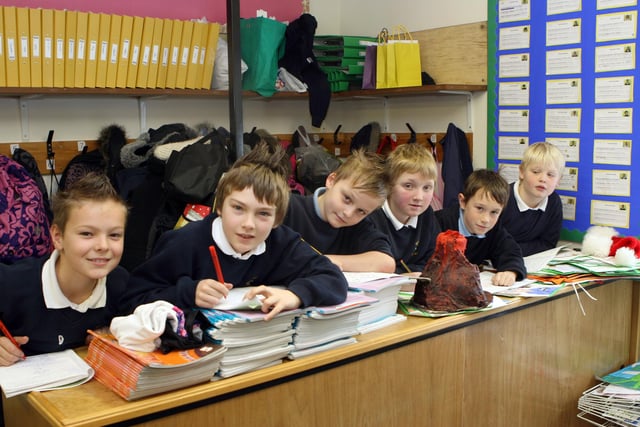 Y5 pupils at Brockwell Junior School in 2010