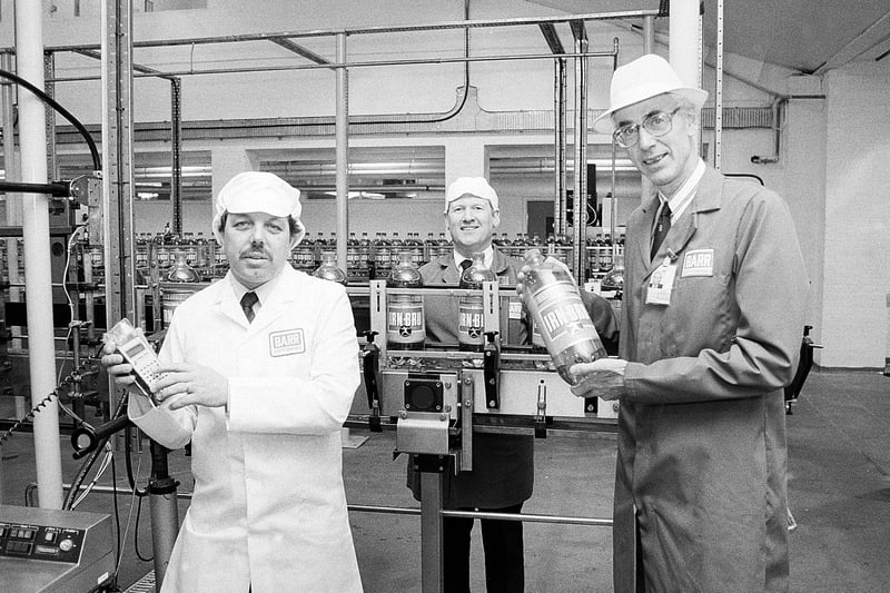 Mansfield MP Alan Meale switches on the new bottling line at Barrs.