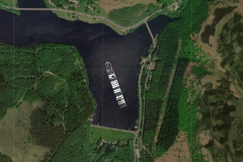 This is what the Ever Given would look like if stranded in Ladybower Reservoir