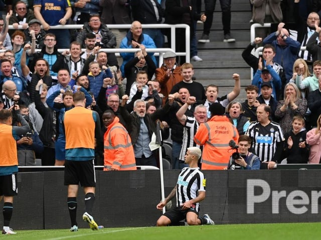 Average attendance: 52,177