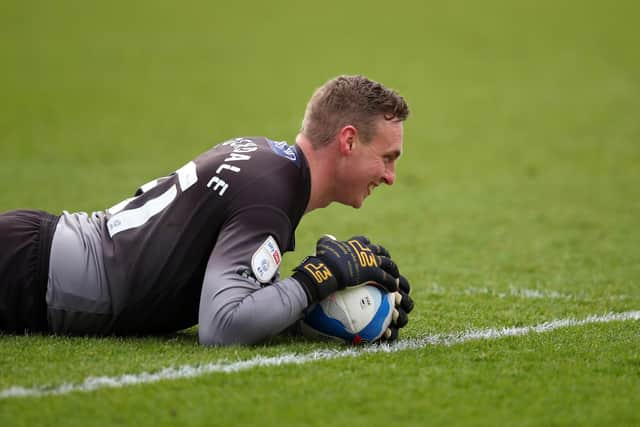 Wycombe Wanderers goalkeeper David Stockdale looks set to sign for Sheffield Wednesday.