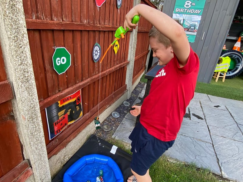 Zac tries to hook a truck