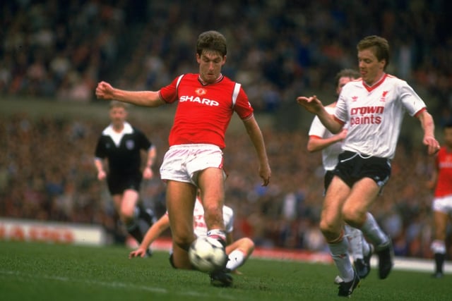 Yet another lost Wednesday deal to involve a Manchester United icon, Big Ron's attempt to add Norman Whiteside to his squad in the 1990/91 season came and went as the Northern Irishman struggled with injury and retired soon afterwards. He had been available on a free transfer from Everton but decided against joining his old manager and prolonging the inevitable.