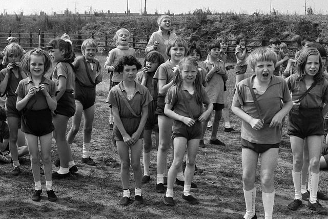 Mansfield Newgate Lane School sports day in the early 70s - can you spot yourself?
