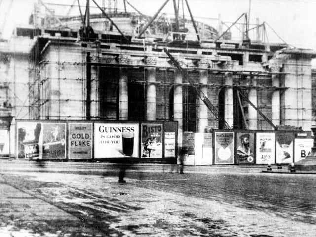 Construction under way on Sheffield City Hall in 1932