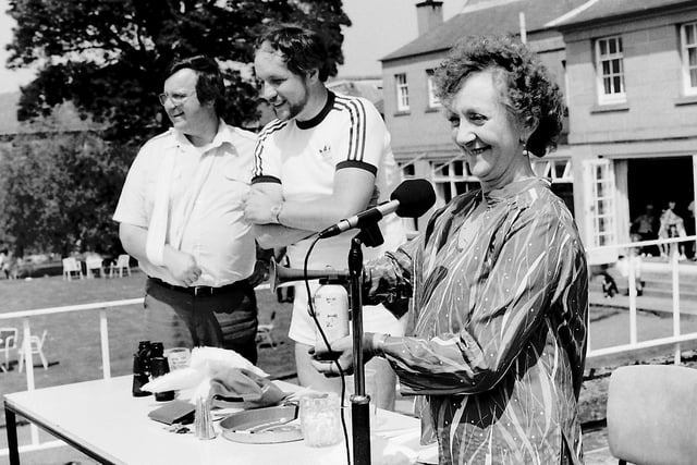 'Mavis' from Coronation Street gets the Kelso raft race underway from the gardens of Ednam House Hotel, 1986.