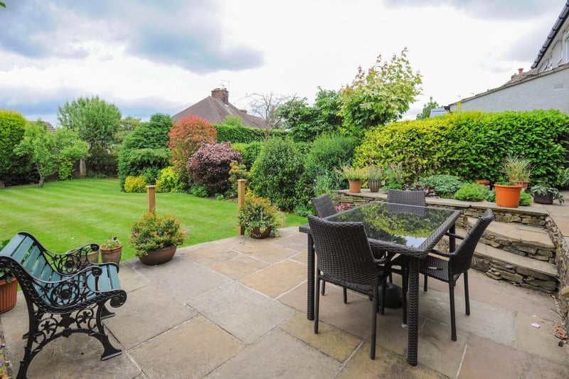 The property's location is described as "ideal - quiet, but only a short distance from shops, pubs, walks, Somersall park and a short drive into the Peak District National Park".