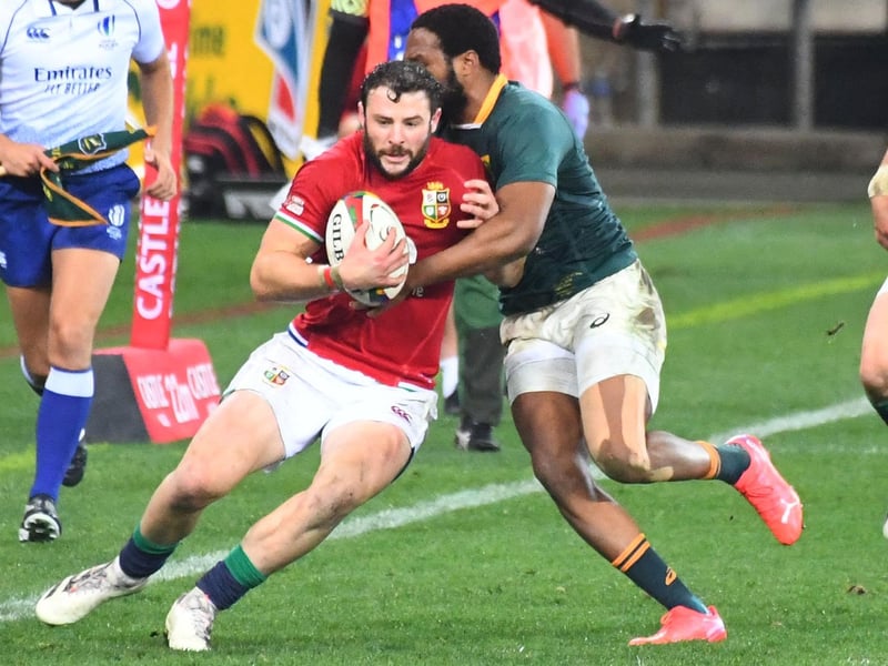 Tried to get involved but made little headway against a stiffened South Africa defence. 6/10