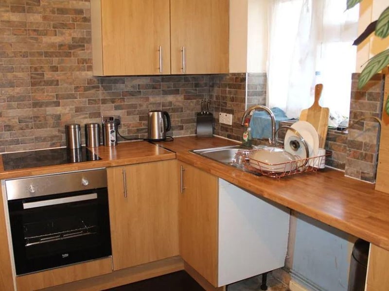 Wingfield Street - studio - £85,000