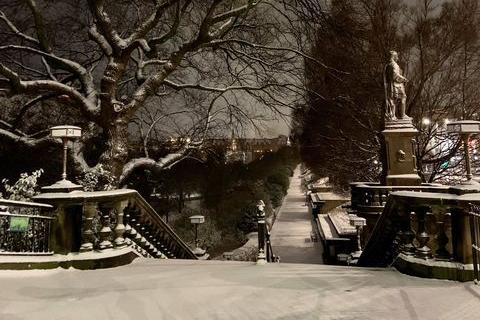 Another shot taken by an Edinburgh resident of the glorious snow covered Princes Street Gardens on Monday evening.