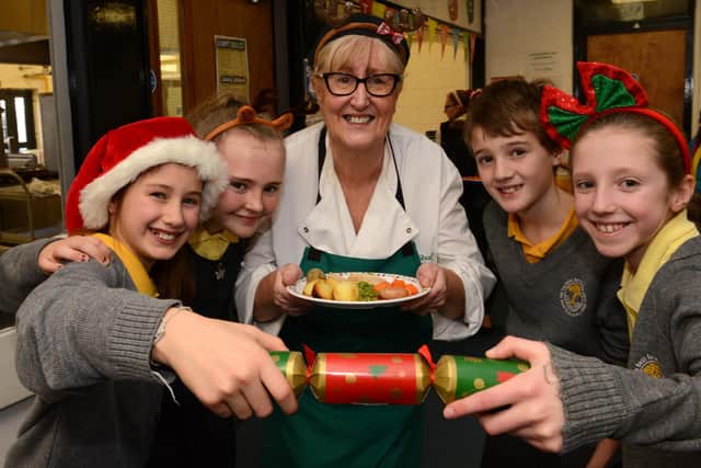 Gleadless School held their Christmas Lunch today, Wednesday 14th, December 2016
Lucy Kidd, Libby Fidell, Denise clayton school cook, Emily Bramwel and Joseph Maxwell