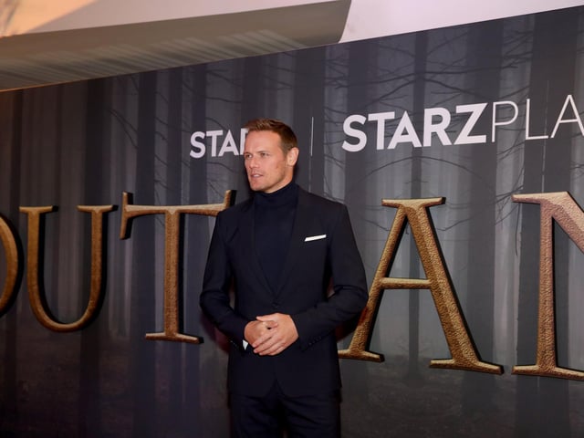 Asked by Edith Bowman to describe Outlander in one word, Sam Heughan (Jamie Fraser) said "puredeadbrilliant".