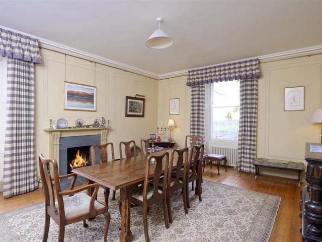 Dining room.