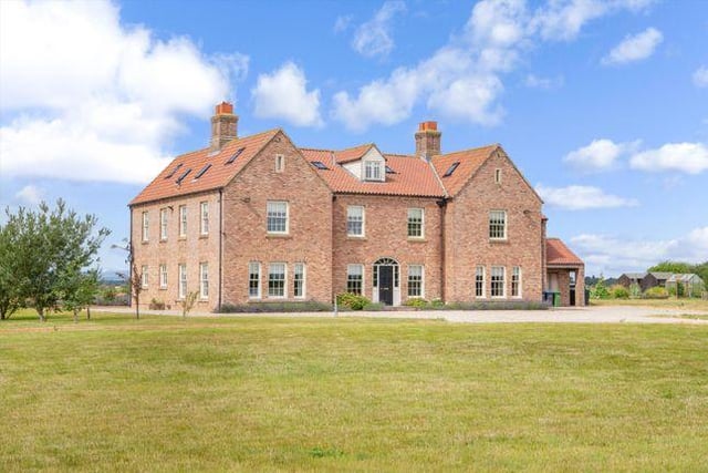 Swale House is an impressive detached family home, which was originally constructed in 2008. This beautiful property is surrounded by scenic open countryside