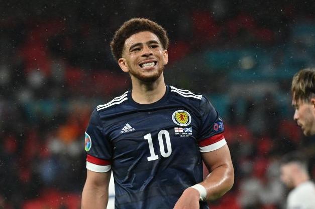 Looked from the get-go that he was in the mood, coming within a wicker of clipping in a McGinn cross, before a long-ranger just drifted past in the opening stages. Then his evening went quiet with the scraps of service largely miniscule. 6