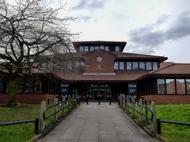 The population of Broomhill increased by 9.94% from 2014 to 2019. The population in 2019 was 3,495.