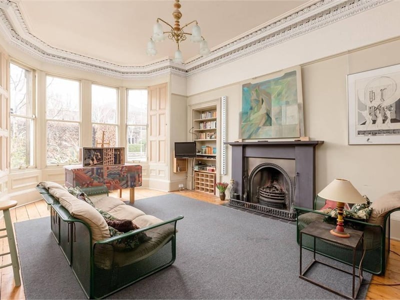 Sitting room.