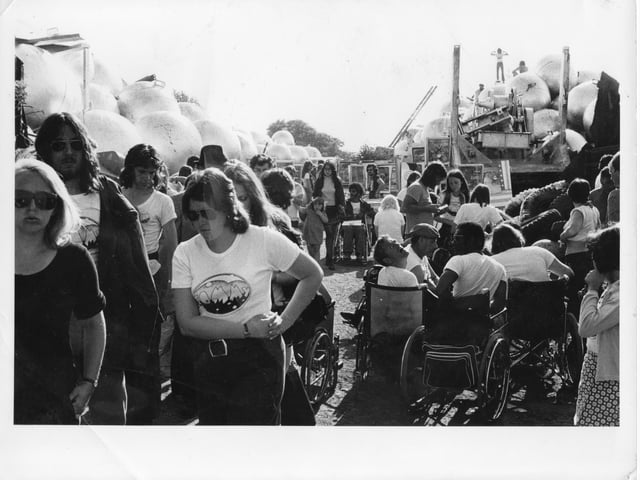 Extra's between takes during the filming of Tommy at South Parade Pier