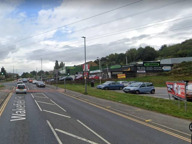 A scheme to widen Wakefield Road in Barnsley to improve congestion and bus times has been approved, despite a councillor’s concerns over air quality.