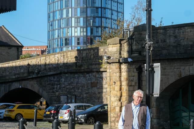 Artist Joe Scarborough in Sheffield Canal Basin.