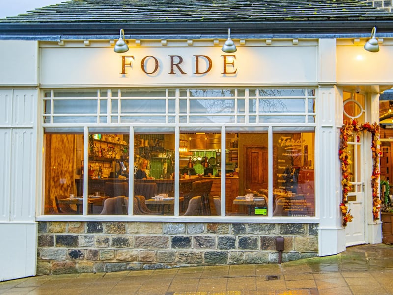 Michelin Guide inspectors praised Forde for its sharing-friendly menu of dishes with Mediterranean influences, highlighting its standout chorizo cooked in Breton cider. They also noted the well-chosen selection of wines, craft beers and cocktails.