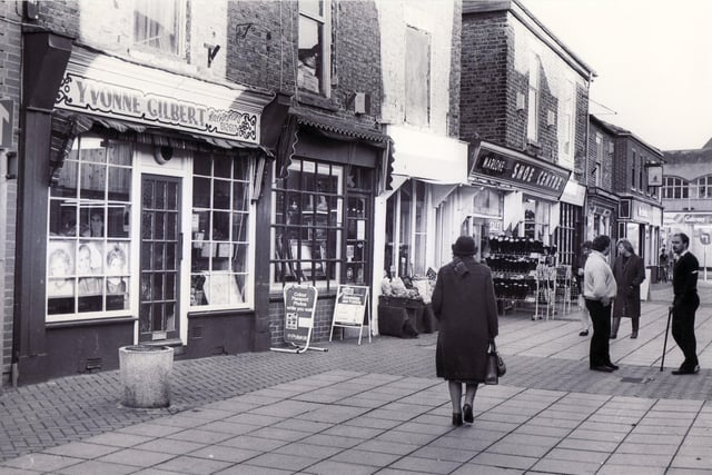 Thorne village centre shops - 16th January 1989


Doncaster