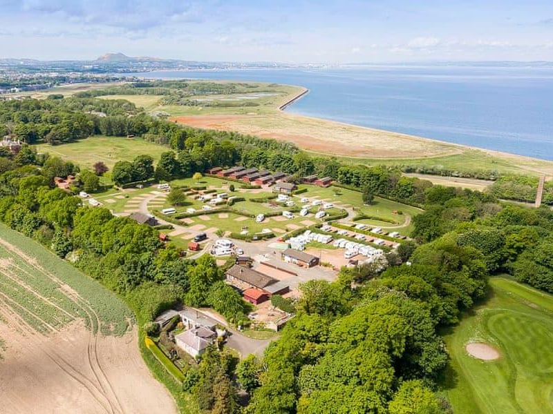 The luxury hot tub lodges at Drummohr are situated in what used to be the walled garden of a monastary on the East Lothian coastline. There is a small shop, information point, laundry and children’s playground on the site, while the John Muir Way is just a five minute walk away for spectacular coastal walks.