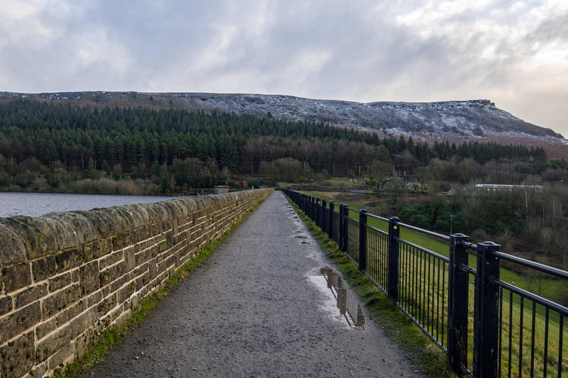 This walk starts and finishes at the Ladybower Inn. Follow a path alongside the Snake Pass for roughly a kilometre until you reach a bridge. Cross the bridge and turn right joining a path which circulates the northern finger of the Ladybower Reservoir, then follow the path around the water back to the pub.
Distance: 5 miles Time: 2 to 3 hours